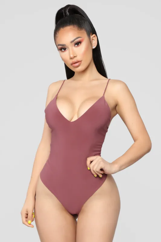 Sleek And Slay Bodysuit - Red Brown sold by Fashion Nova