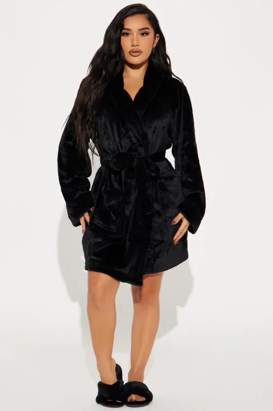 Major Relaxation Plush PJ Robe - Black sold by Fashion Nova