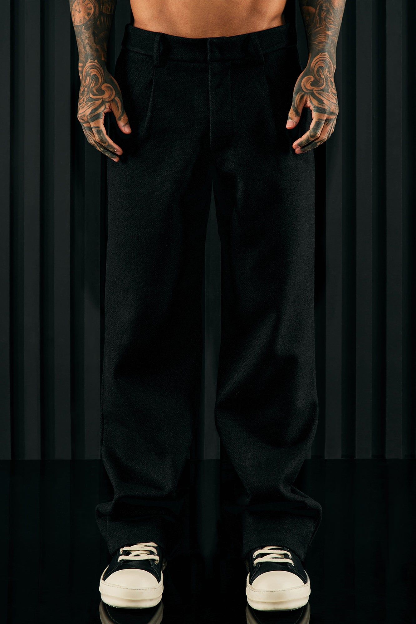 Wilder Textured Weave Flare Slit Trousers - Black sold by Fashion Nova product image thumbnail 3