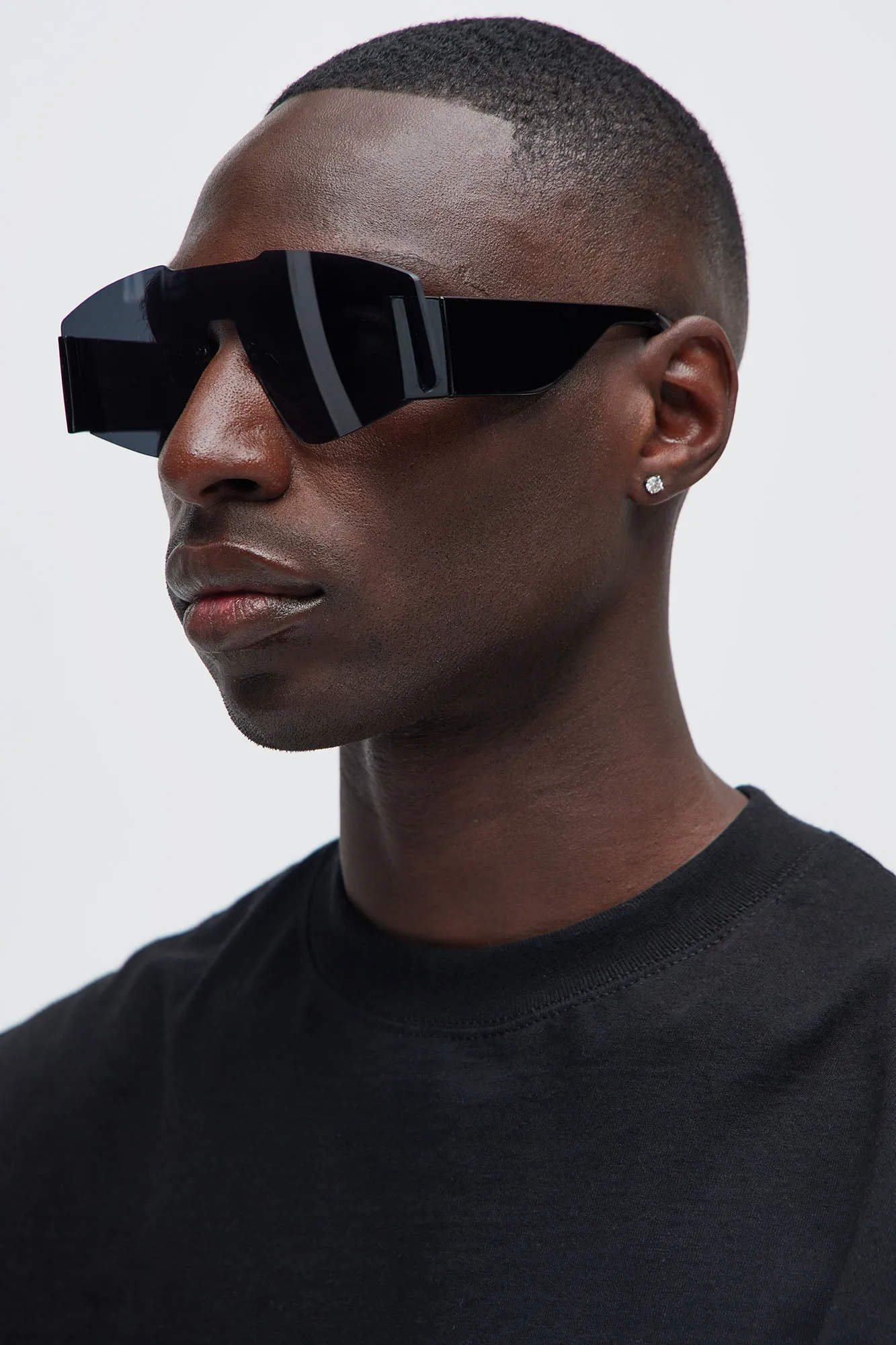 Upscale Eyes Sunglasses - Black/Smoke sold by Fashion Nova