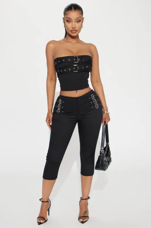 On My Commands Capri Pant - Black sold by Fashion Nova