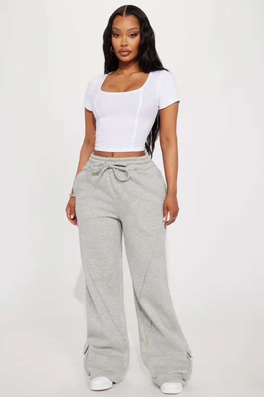 Pace Yourself Fleece Sweatpant - Heather Grey sold by Fashion Nova