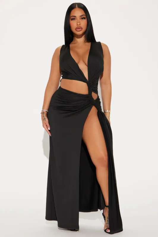 Bahama Beach Maxi Dress - Black sold by Fashion Nova