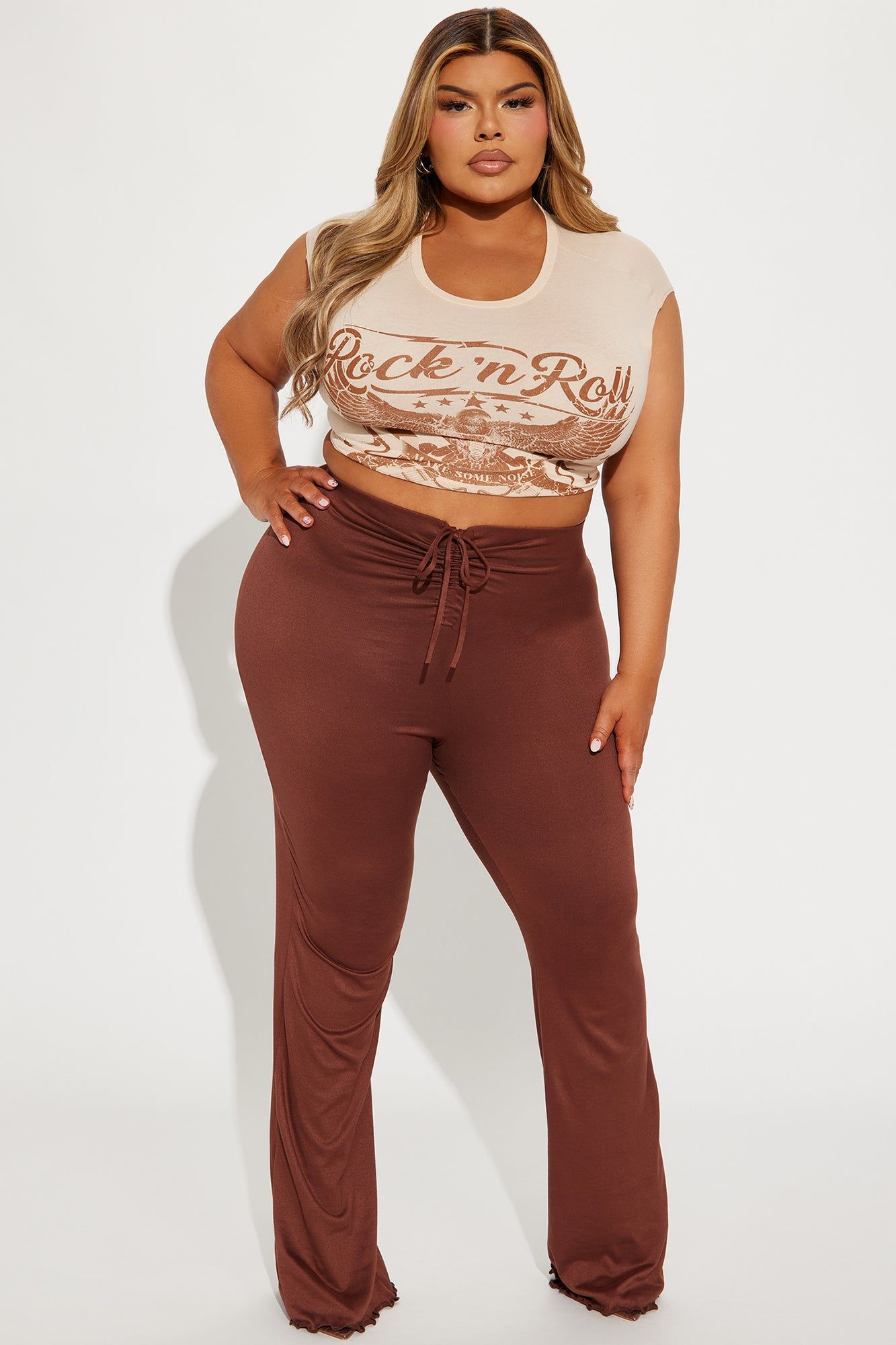 Alana Ruched V Front Flare Pant - Chocolate sold by Fashion Nova product image thumbnail 4