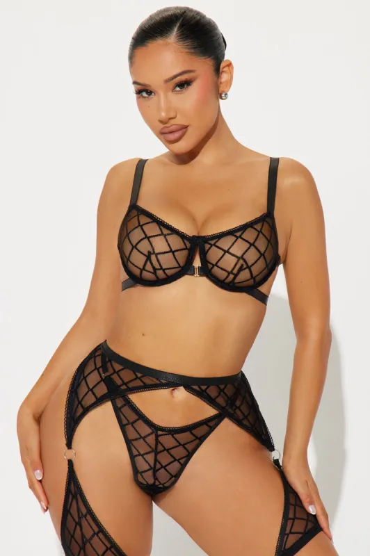 Give It All To Me 3 Piece Garter Set - Black sold by Fashion Nova