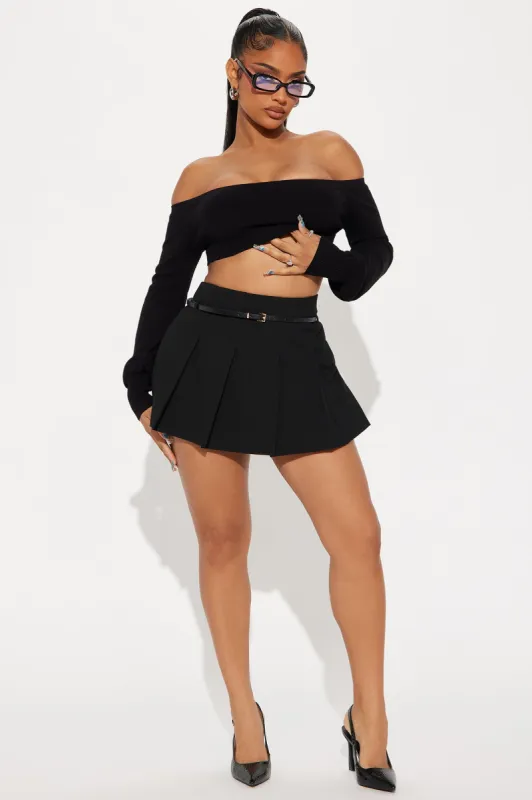 Making Goals Belted Pleated Skort - Black sold by Fashion Nova