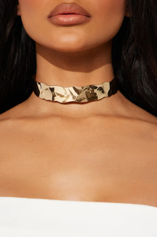 Abstract Choker - Gold sold by Fashion Nova