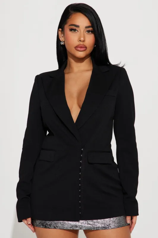 Business Meetings Blazer - Black sold by Fashion Nova
