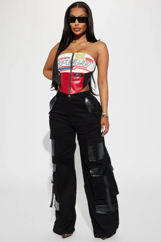 Living Easy Cargo Pant - Black sold by Fashion Nova
