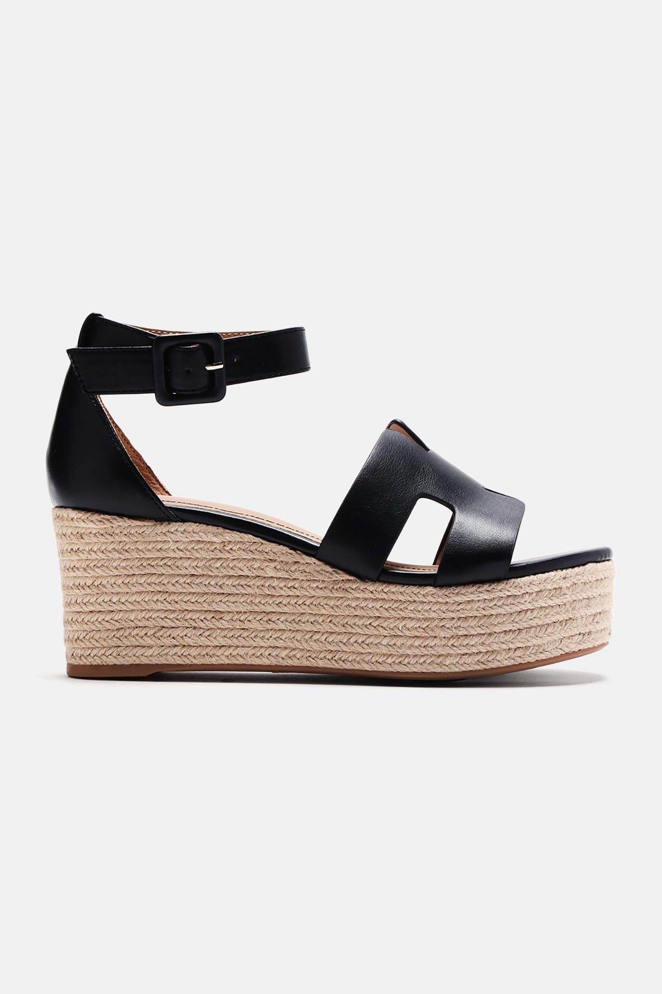 Huntley Flatform Sandals - Black sold by Fashion Nova product image thumbnail 3