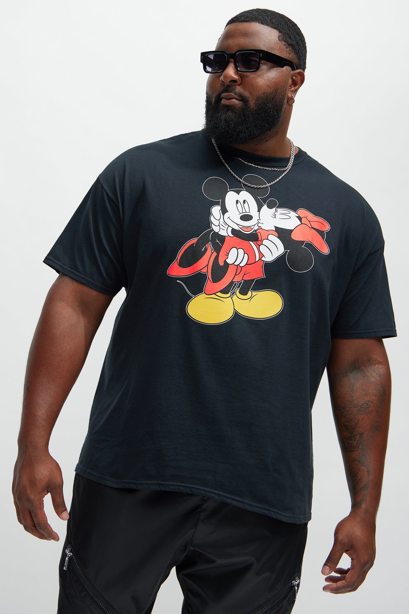 Disney Micky & Minnie Sweethearts Short Sleeve Tee - Black sold by Fashion Nova product image thumbnail 4