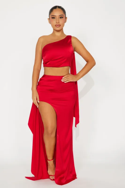 Mya Satin One Shoulder Maxi Skirt Set - Red sold by Fashion Nova