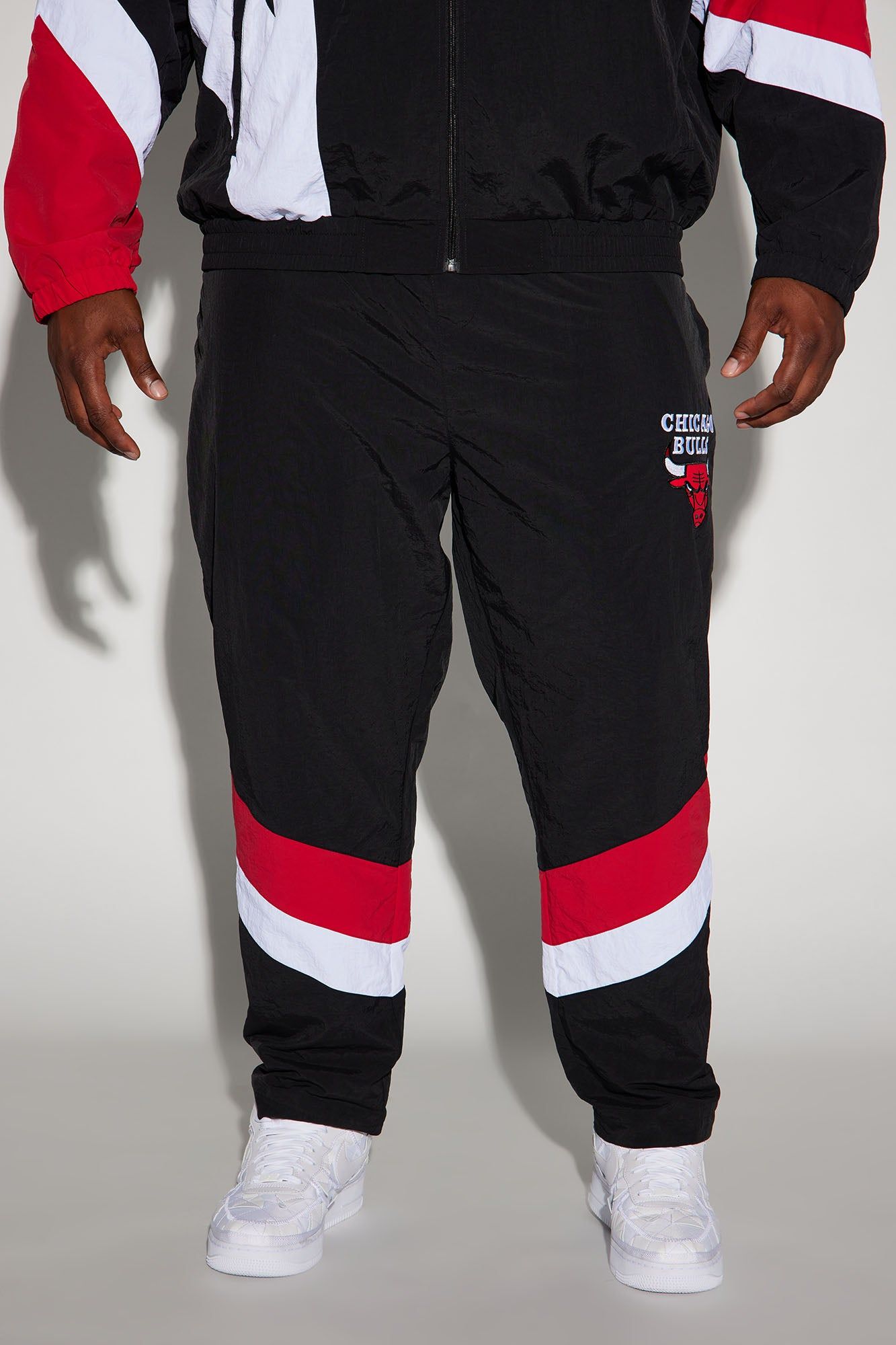 Bulls Hood Star Pants - Black/Red sold by Fashion Nova product image thumbnail 2