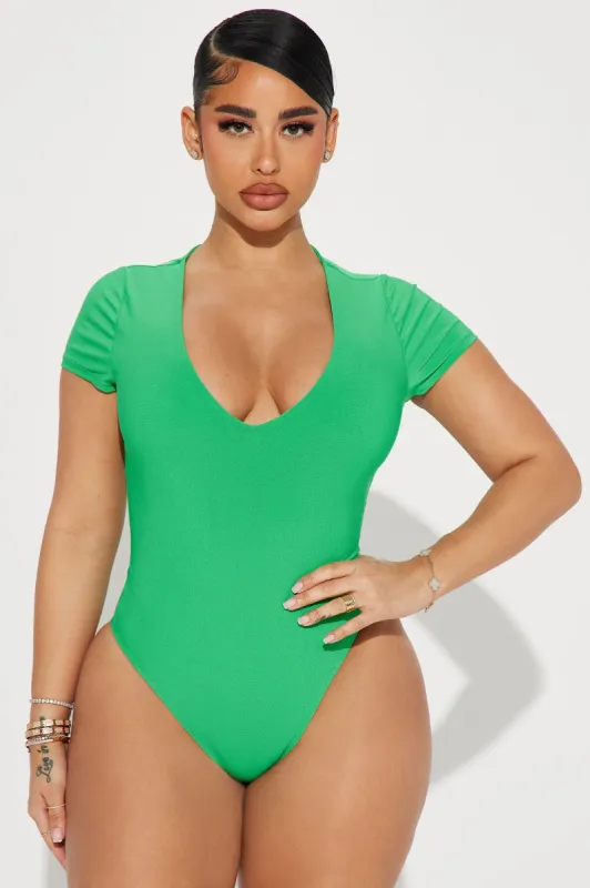 Marisol Plunge Neck Bodysuit - Kelly Green sold by Fashion Nova