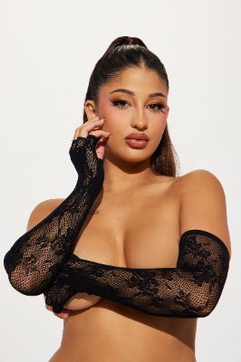 Sweetest Touch Lace Gloves - Black sold by Fashion Nova