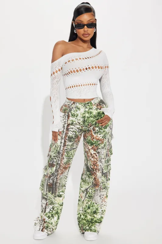 On The Hunt Camo Stretch Cargo Jeans - Camouflage sold by Fashion Nova