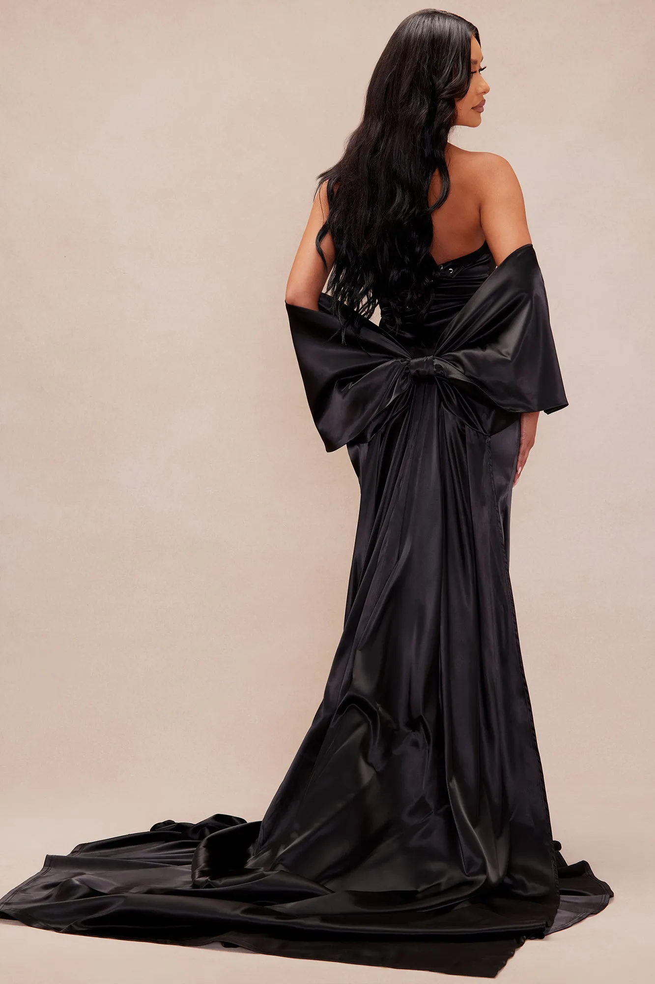 The Main Attraction Satin Gown Set - Black sold by Fashion Nova product image thumbnail 4