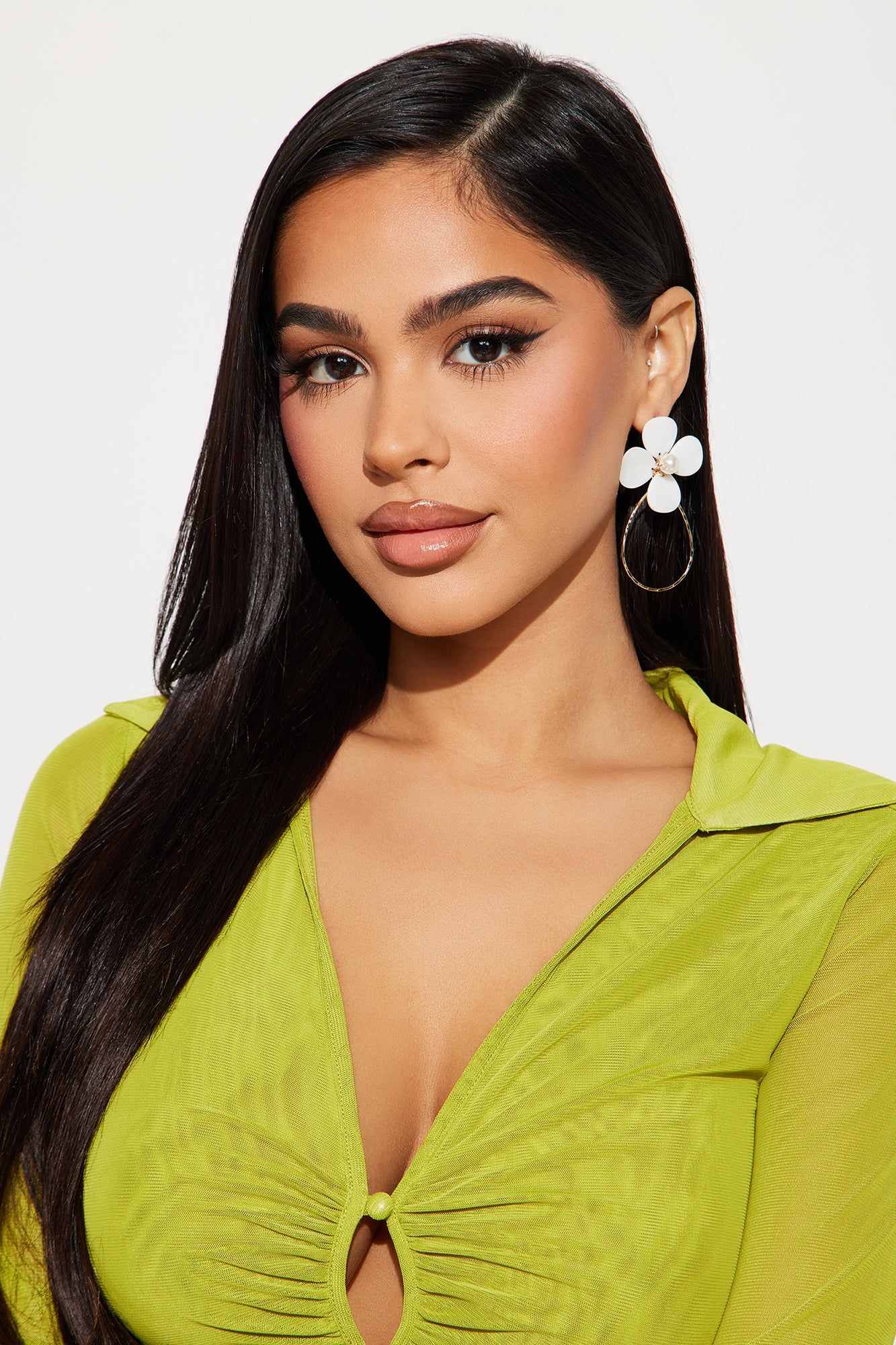 Flower Girl Drop Earrings - Gold sold by Fashion Nova product image thumbnail 2