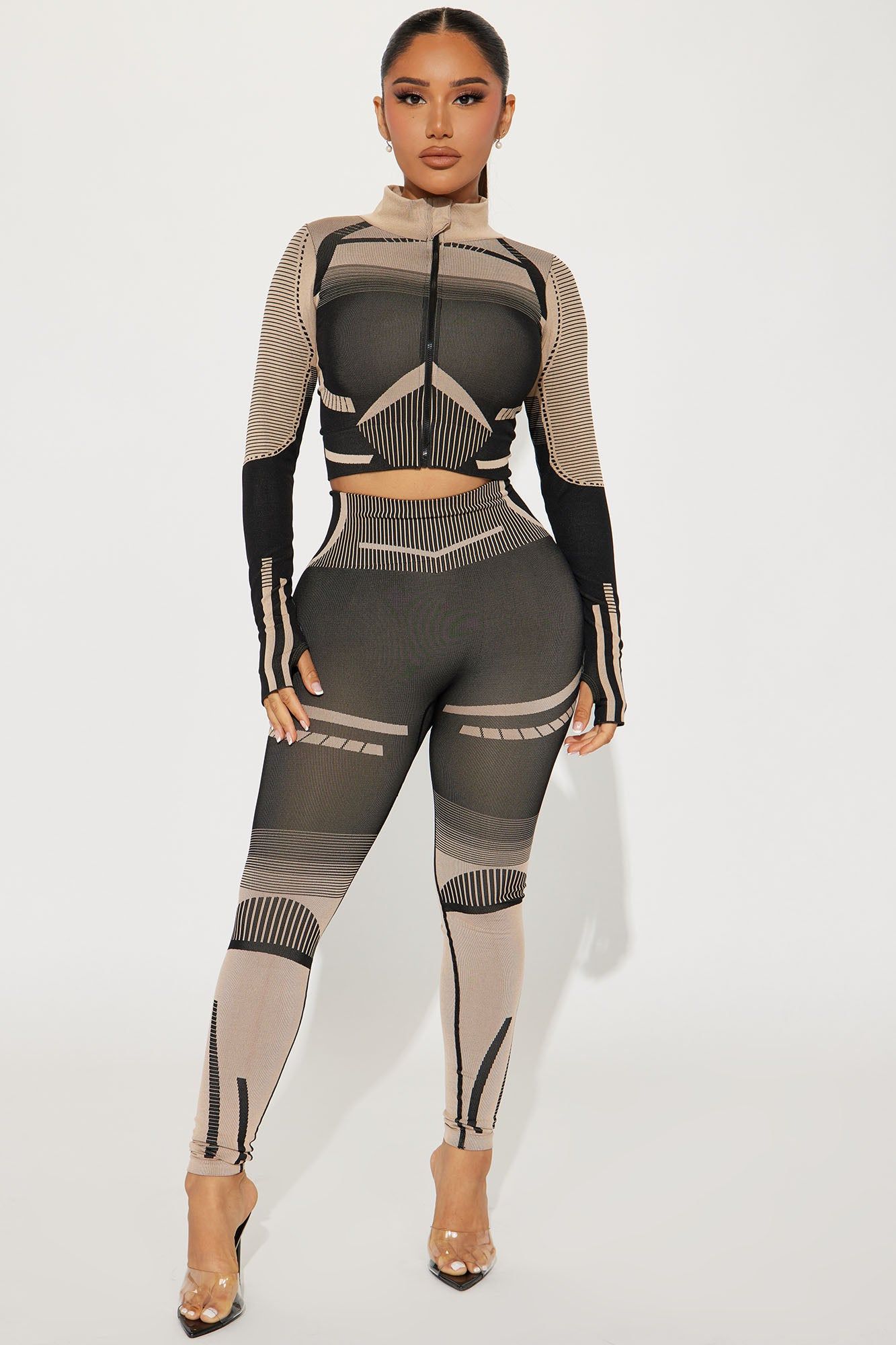 Getting Geometric Seamless Legging Set - Black/combo sold by Fashion Nova