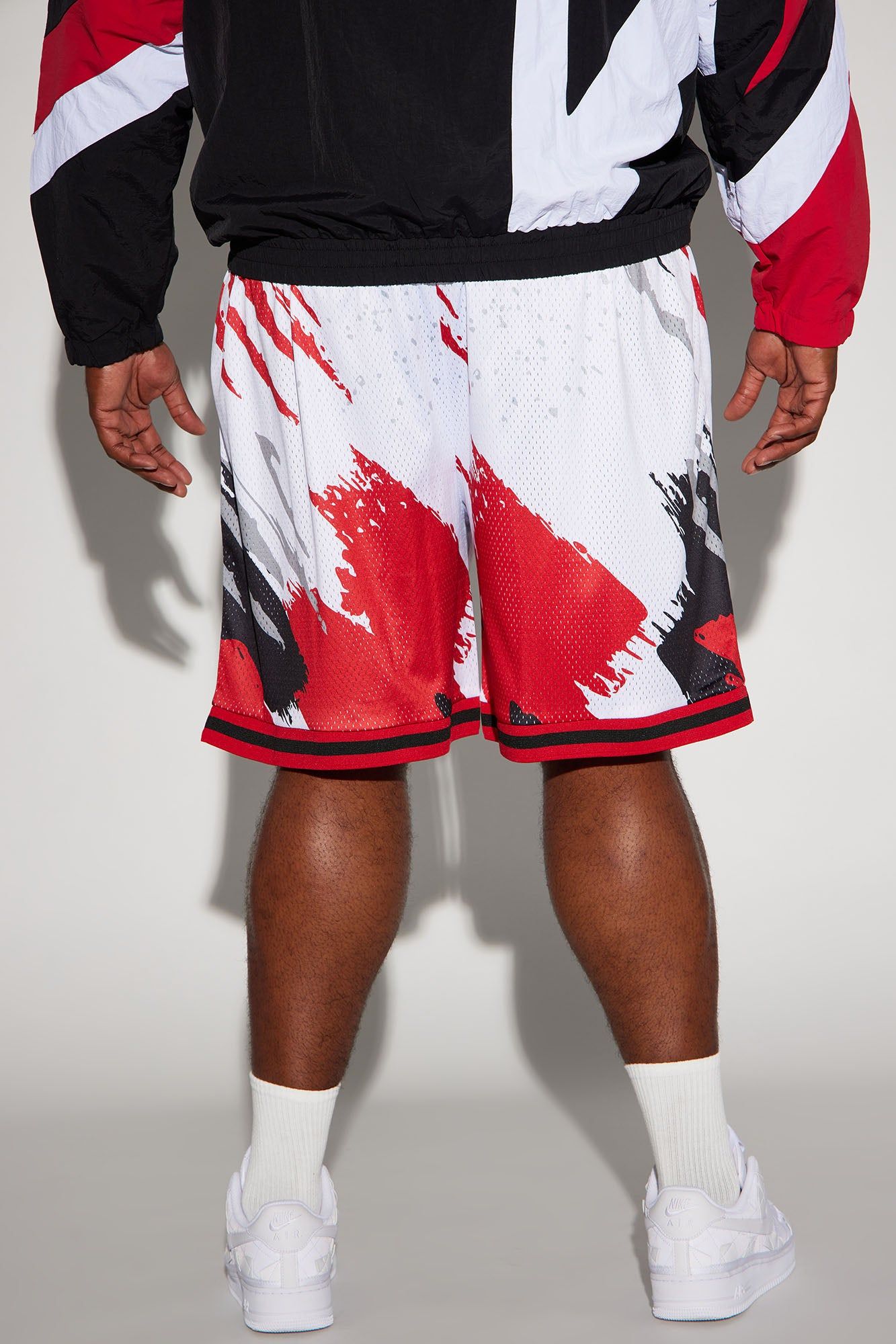 Bulls Wet Paint Mesh Shorts - White/combo sold by Fashion Nova product image thumbnail 8