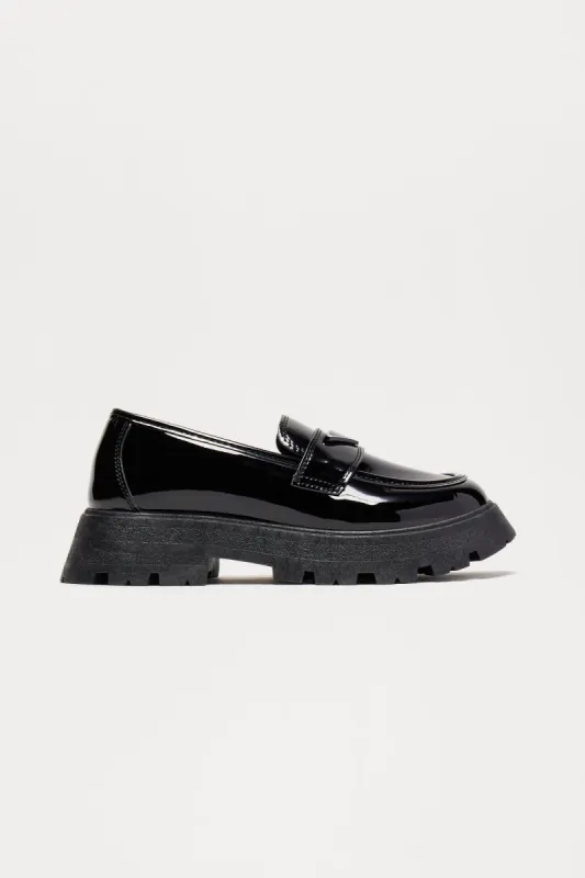 Syd Loafers - Black sold by Fashion Nova