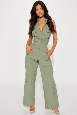 Breaking The Rule Cargo Pant Set - Olive sold by Fashion Nova