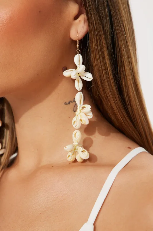 Maris Floral Earrings - Ivory sold by Fashion Nova