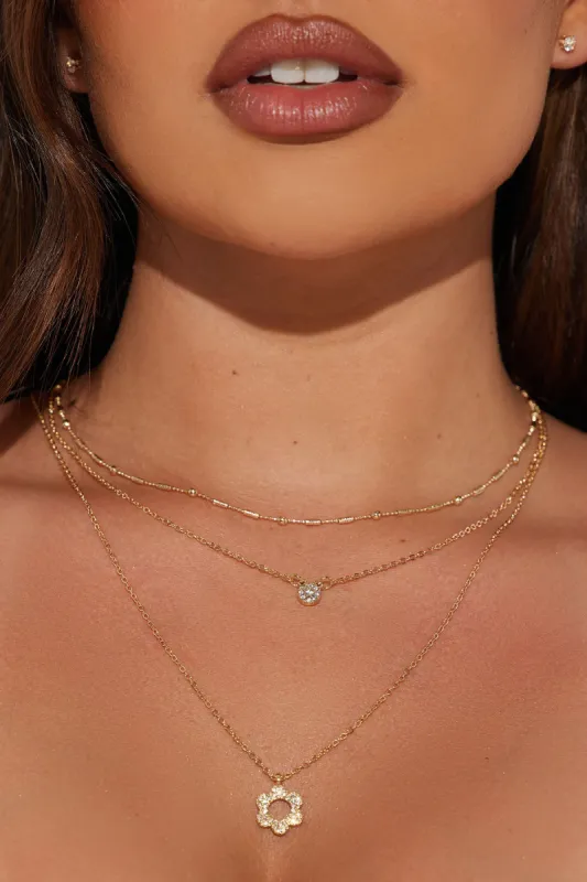 Flower Girl Era Necklace - Gold sold by Fashion Nova