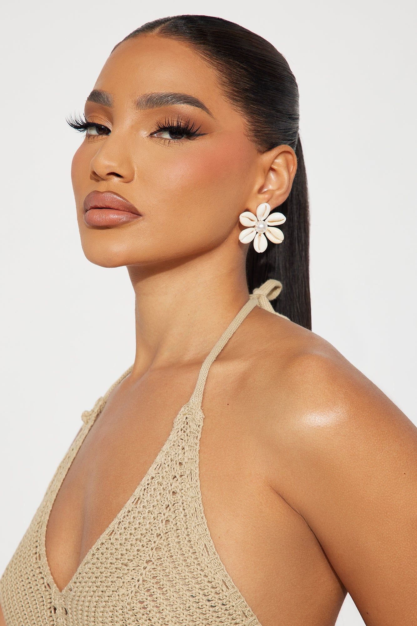 Seashell And Flowers Earrings - Ivory sold by Fashion Nova product image thumbnail 2