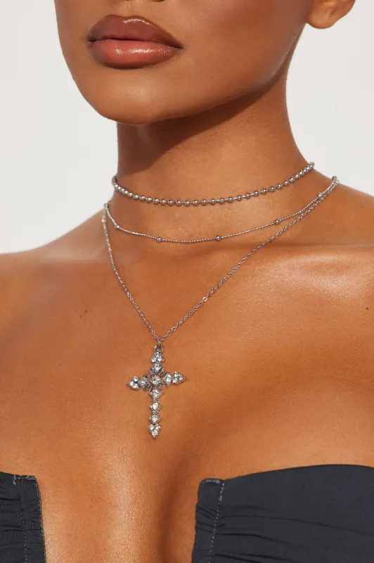 Showing My Shining Spirit Necklace - Silver sold by Fashion Nova