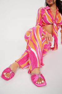 Ciana Flat Sandals - Fuchsia sold by Fashion Nova