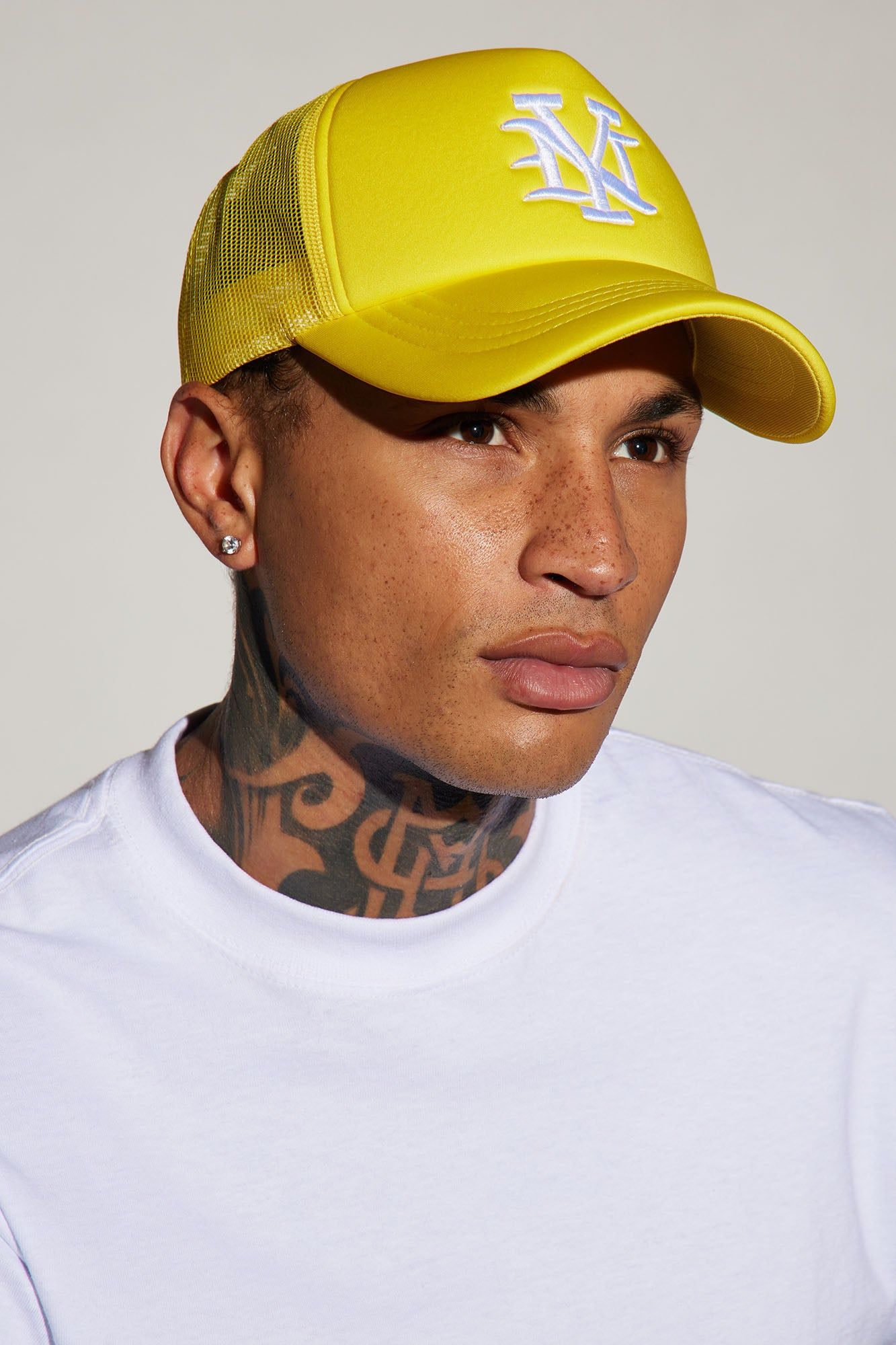 Bulls House Crew Neck Sweatshirt - Black sold by Fashion Nova product image thumbnail 4