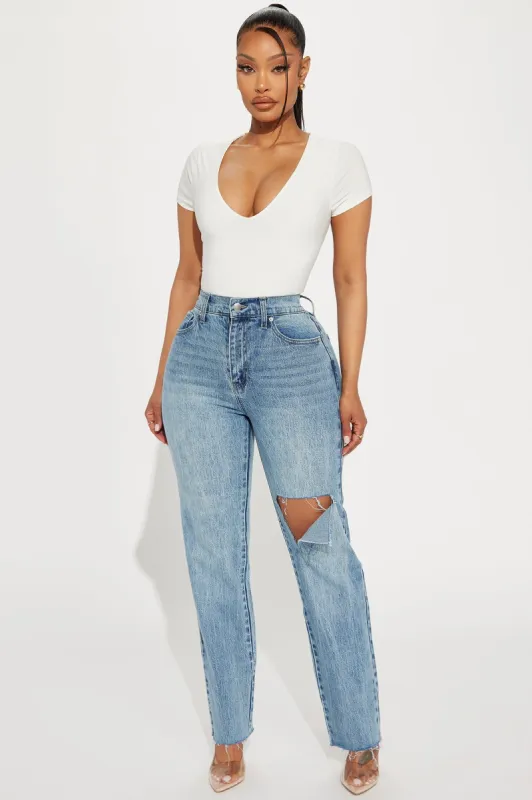 Catching Your Eye Stretch Straight Leg Jeans - Light Wash sold by Fashion Nova