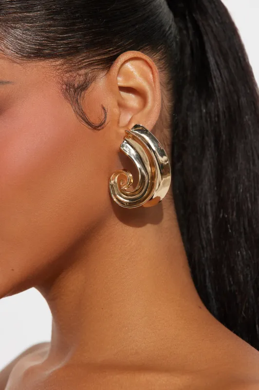 Pacific Conch Shell Earrings - Gold sold by Fashion Nova
