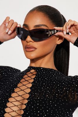 Starry Look Sunglasses - Black sold by Fashion Nova