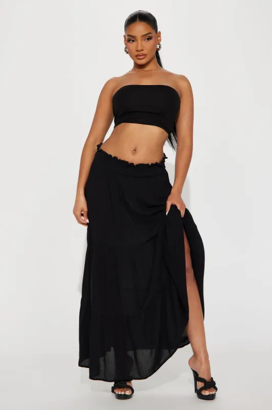 Venice Tiered Gauze Maxi Skirt - Black sold by Fashion Nova