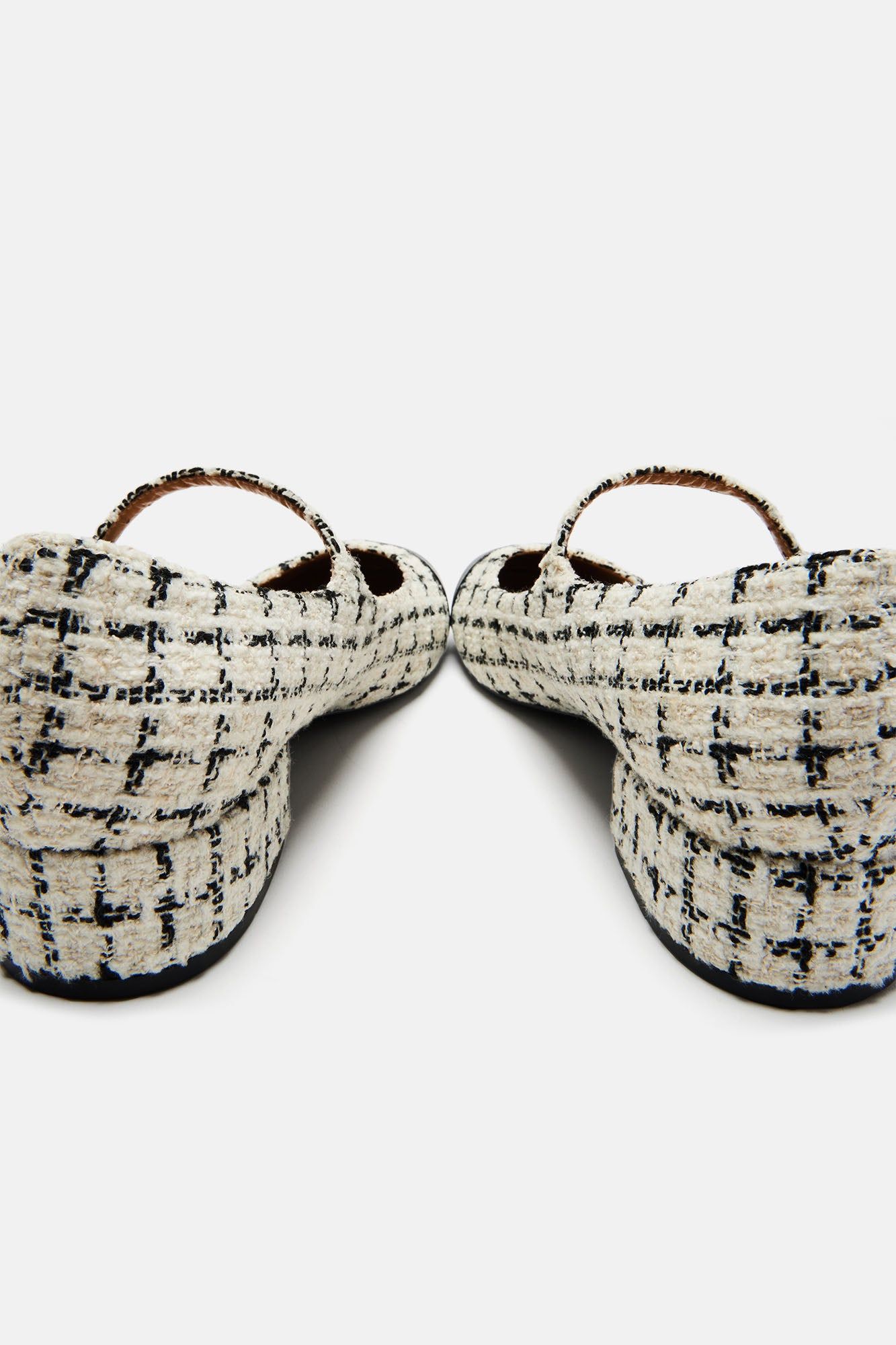 Very Classy Pumps - White/Black sold by Fashion Nova product image thumbnail 5