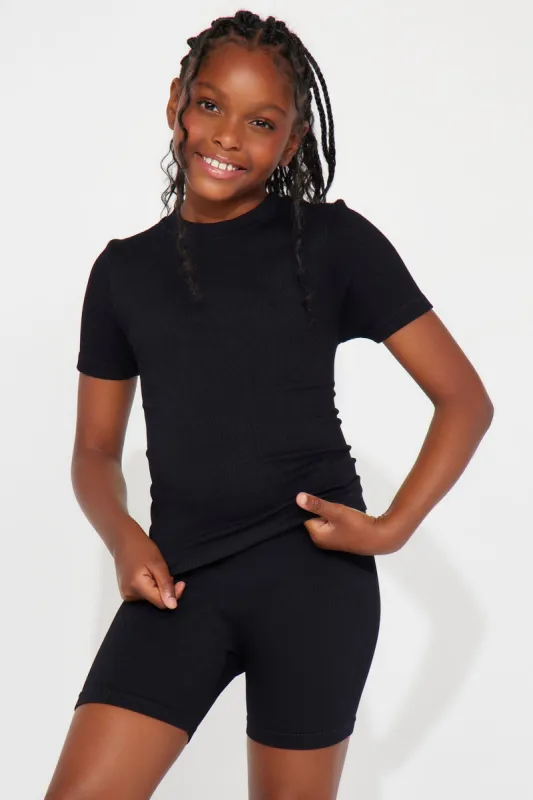 Mini Catching A Sweat Seamless Tee - Black sold by Fashion Nova