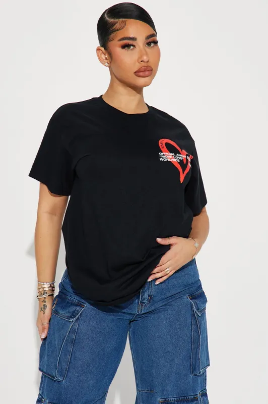 Mi Amor Graphic Tshirt - Black/Red sold by Fashion Nova