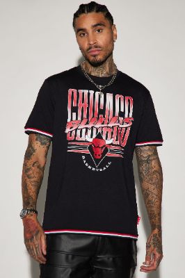 Bulls Shredded Short Sleeve Tee - Black sold by Fashion Nova