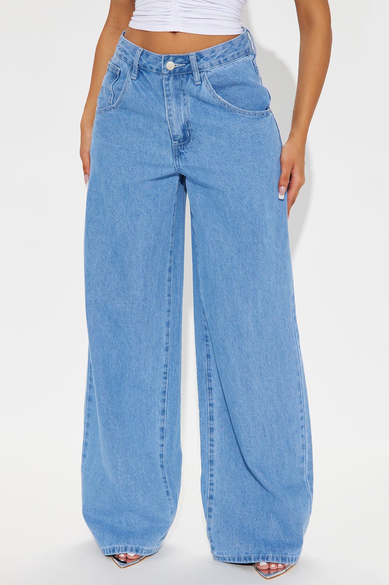 Main One Baggy Wide Leg Jeans - Light Wash sold by Fashion Nova product image thumbnail 3