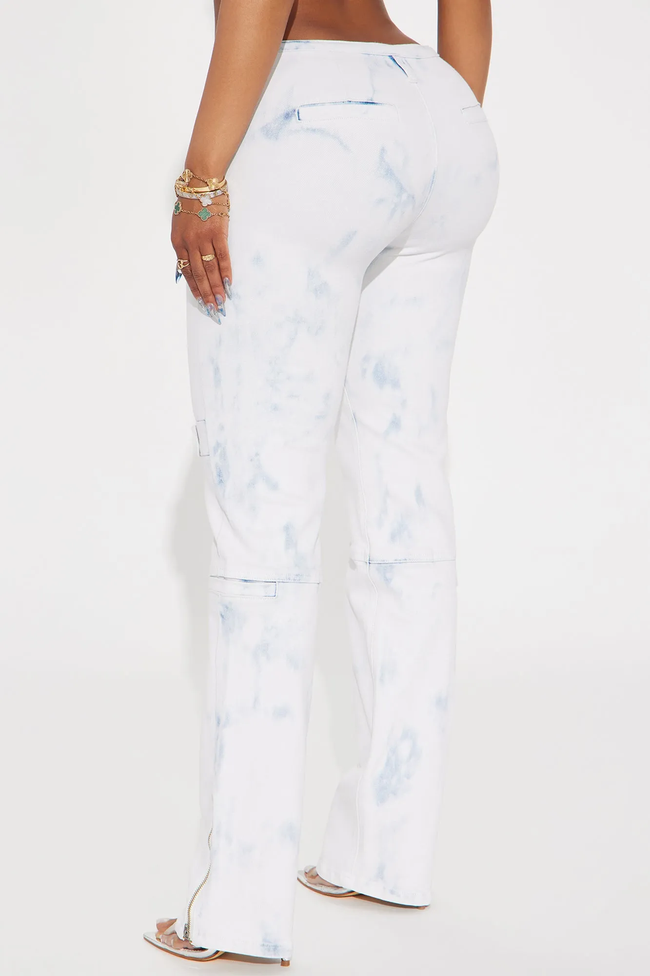 Biding My Time Straight Leg Jeans - Light Wash sold by Fashion Nova product image thumbnail 3