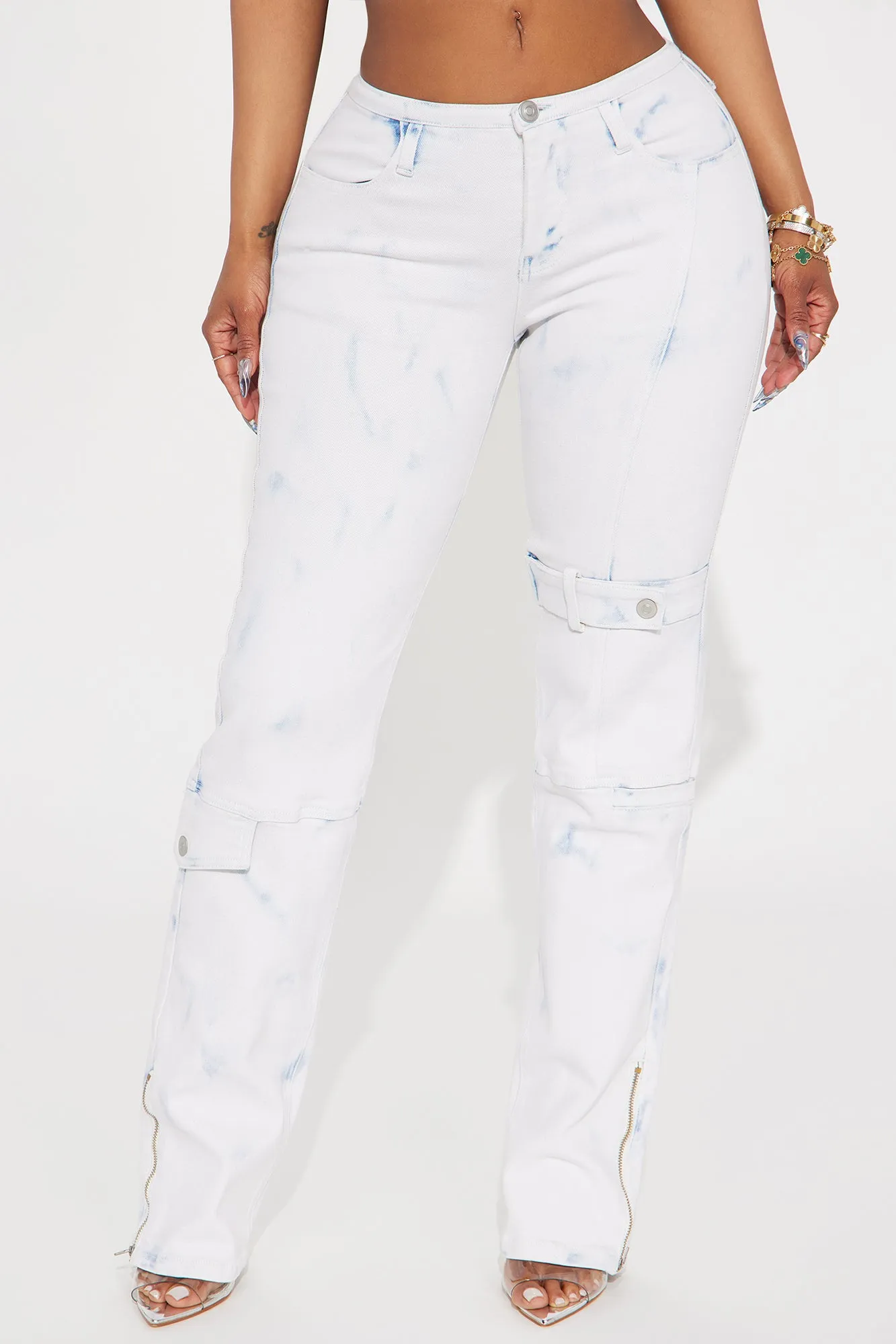 Biding My Time Straight Leg Jeans - Light Wash sold by Fashion Nova product image thumbnail 2