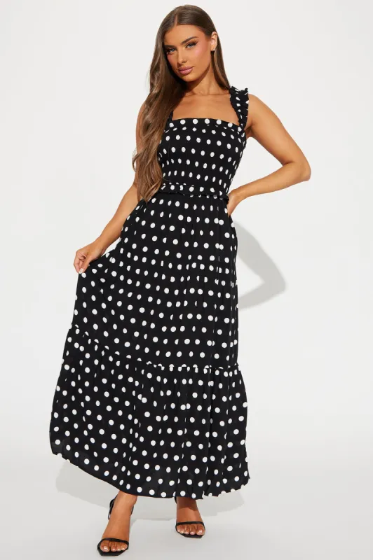 Lily Polka Dot Maxi Dress - Black/White sold by Fashion Nova