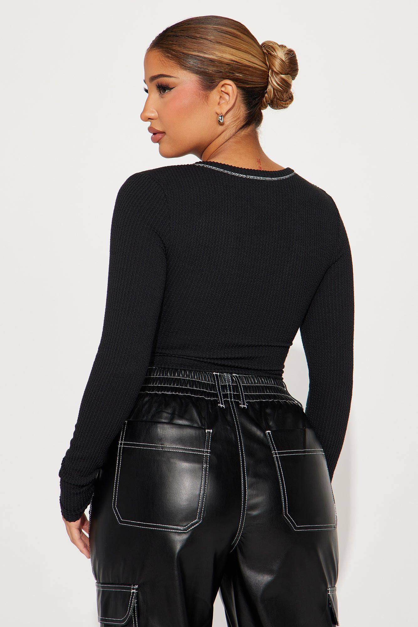 Keaton Scoop Neck Bodysuit - Black sold by Fashion Nova product image thumbnail 4