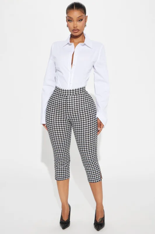 Delaney Capri Legging - Black/White sold by Fashion Nova
