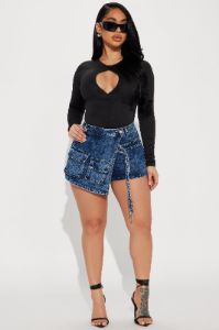Stand Out Cut Out Bodysuit - Black sold by Fashion Nova