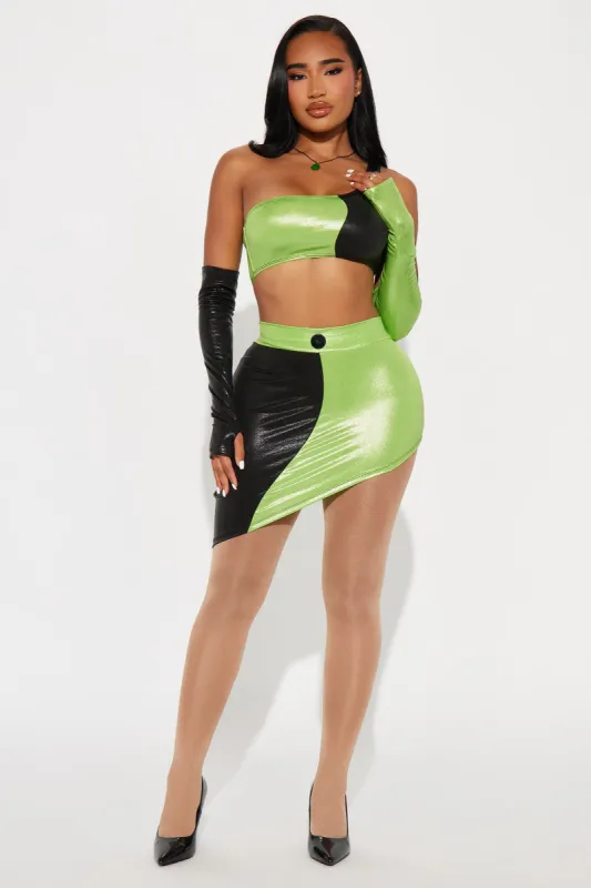 Green Flame Villian Baddie 4 Piece Costume Set - Black/Green sold by Fashion Nova