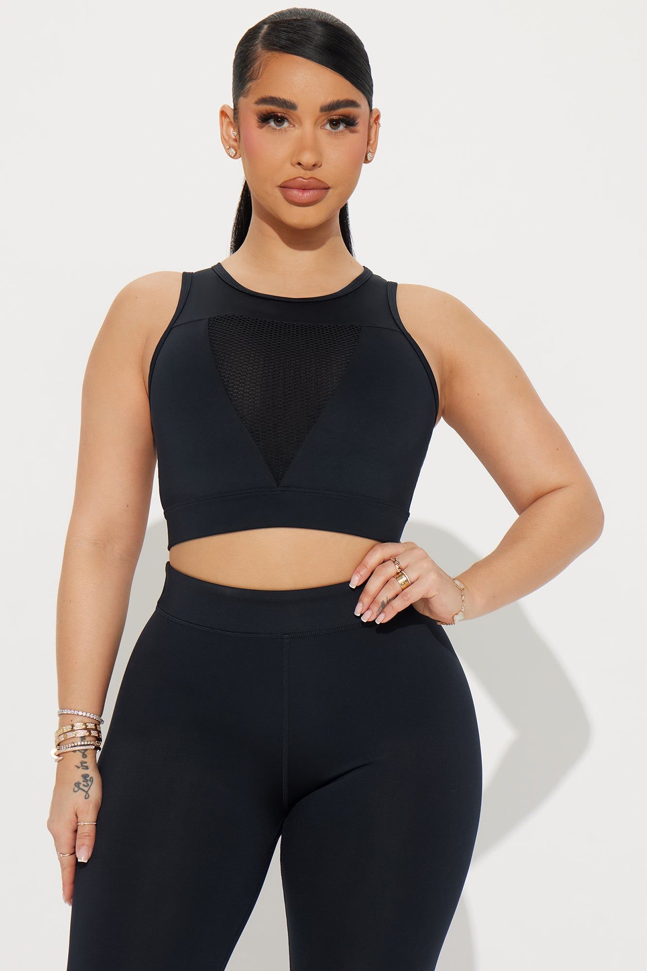 Power Punch Elevate Sports Bra - Black sold by Fashion Nova