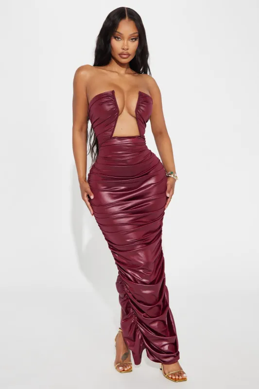 Denise Ruched Tube Maxi Dress - Burgundy sold by Fashion Nova
